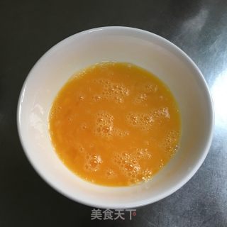 韭菜鸡蛋饼的做法步骤：2