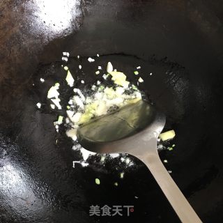 鲜虾炒青椒的做法步骤：3