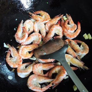 鲜虾炒青椒的做法步骤：4