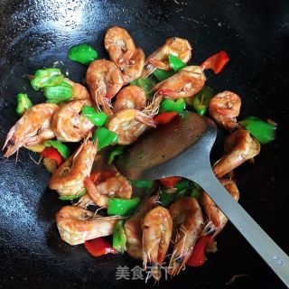 鲜虾炒青椒的做法步骤：7