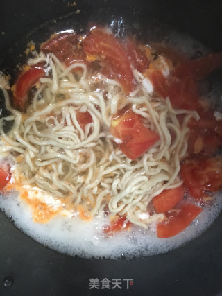 西红柿鸡蛋手擀面的做法步骤：4