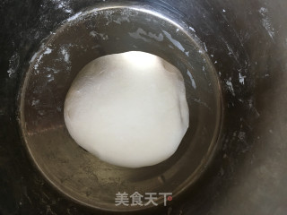 鲜掉舌头的三鲜水饺的做法步骤：3