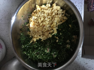 鲜掉舌头的三鲜水饺的做法步骤：8