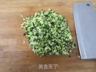 无油黄瓜卷饼的做法步骤：1