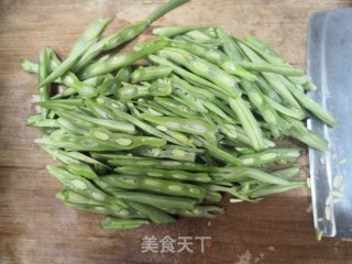 四季豆炒咸肉的做法步骤：5