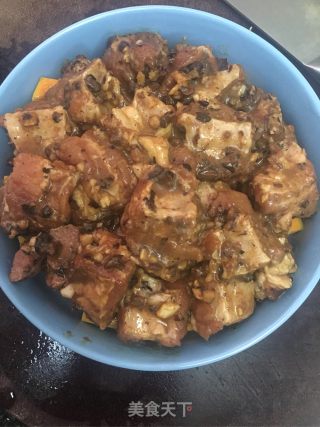 南瓜蒸豆豉蒜蓉排骨的做法步骤：9