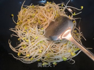 青椒豆芽的做法步骤：6