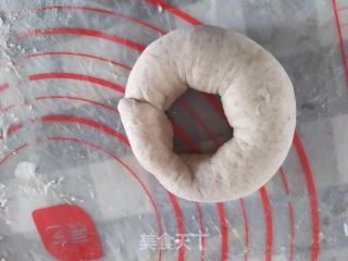 黑全麦面贝果的做法步骤：11