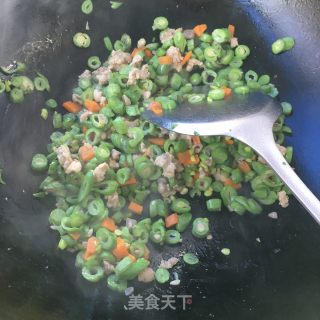 肉末花芸豆丁的做法步骤：8
