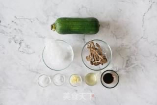 粉丝蒸丝瓜的做法步骤：1