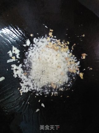 蒜香红薯叶的做法步骤：3
