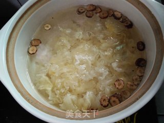 桃子银耳汤的做法步骤：4