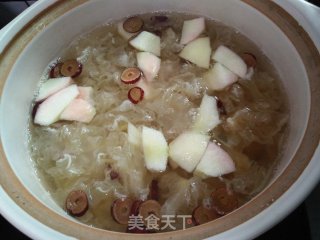 桃子银耳汤的做法步骤：9