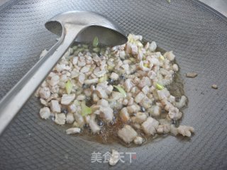 梅菜肉末烧土豆的做法步骤：4