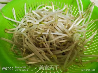 豆芽丝瓜汤的做法步骤：2