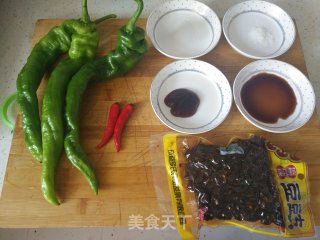 豆豉拌青椒的做法步骤：1