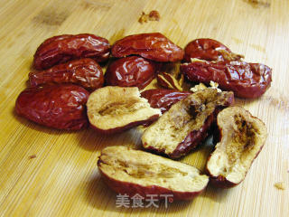 红枣焖三杯鸡的做法步骤：2