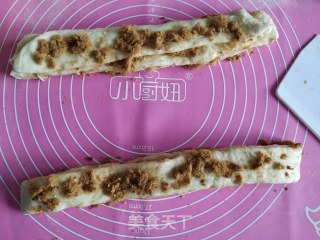 手撕肉松面包的做法步骤：10