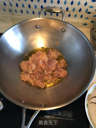 咖喱鸡肉块烧香菇的做法步骤：6