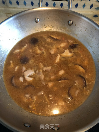 咖喱鸡肉块烧香菇的做法步骤：8