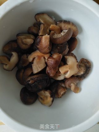 蚝油香菇烧豆腐的做法步骤：2