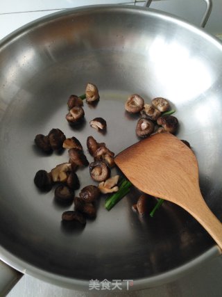 蚝油香菇烧豆腐的做法步骤：4