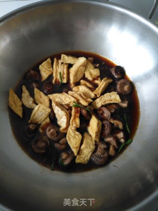 蚝油香菇烧豆腐的做法步骤：6