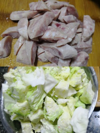 腊肠包菜饭的做法步骤：1