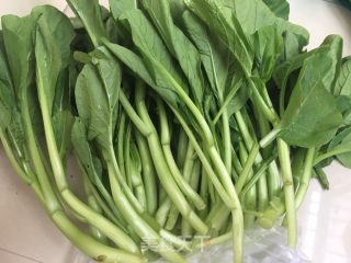 藤椒酱蒜蓉肠手抓饼的做法步骤：1