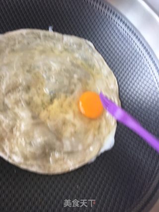 藤椒酱蒜蓉肠手抓饼的做法步骤：10