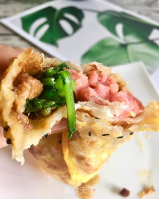 藤椒酱蒜蓉肠手抓饼的做法步骤：20