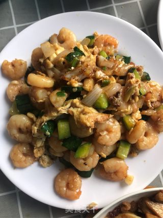 虾仁黄瓜炒蛋的做法步骤：8