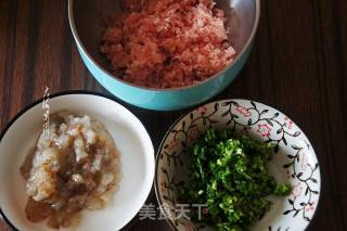 三鲜馅水饺的做法步骤：1