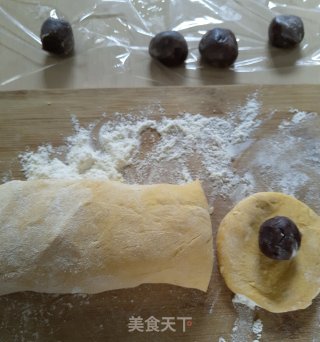 香甜南瓜豆沙饼的做法步骤：4