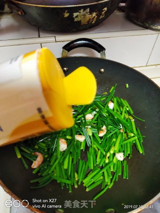 虾仁炒韭菜心的做法步骤：5