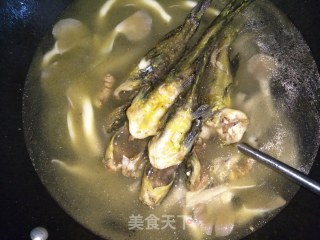 黄骨鱼豆腐汤的做法步骤：4
