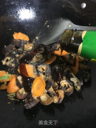 香菇焖海参皮的做法步骤：9