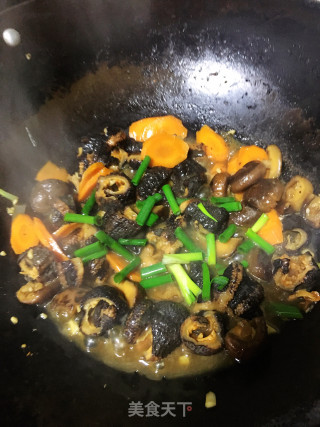 香菇焖海参皮的做法步骤：15