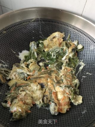 香椿海参煎蛋的做法步骤：9