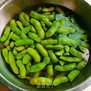辣炒毛豆的做法步骤：3