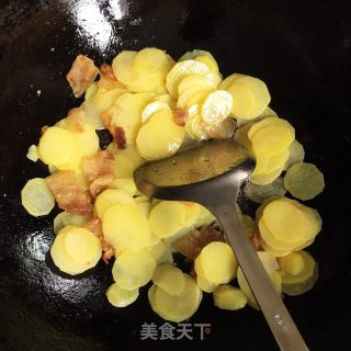 青椒土豆片的做法步骤：5