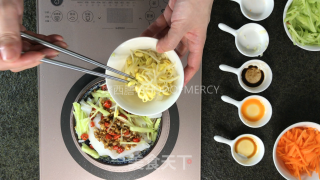 凉皮最过瘾吃法，做法简单两碗不够吃的做法步骤：6