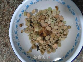 五香蚕豆的做法步骤：1