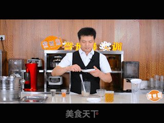 誉世晨饮品技术培训——荔枝粉粉教程的做法步骤：2
