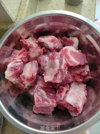 蒜香排骨的做法步骤：1