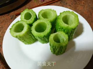 苦瓜酿虾蓉的做法步骤：1