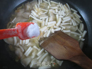 榨菜丝海鲜菇迷迷饺的做法步骤：5