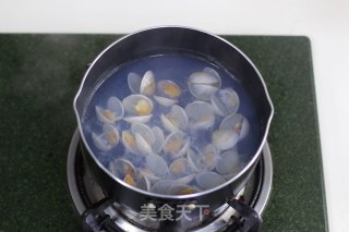蛤蜊蒸蛋的做法步骤：1