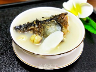 莲子山药鱼头汤的做法步骤：9