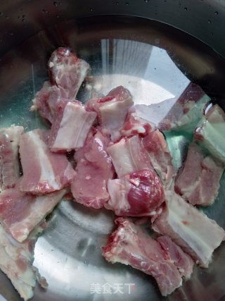 炸排骨的做法步骤：1